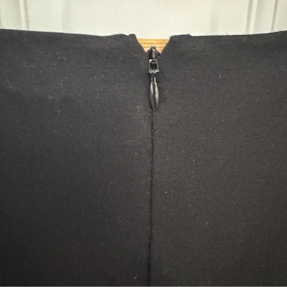 🖤 White House Black Market Fit & Flare Dress – Size 2 |‎ Timeless LBD 🖤 - Picture 5 of 6